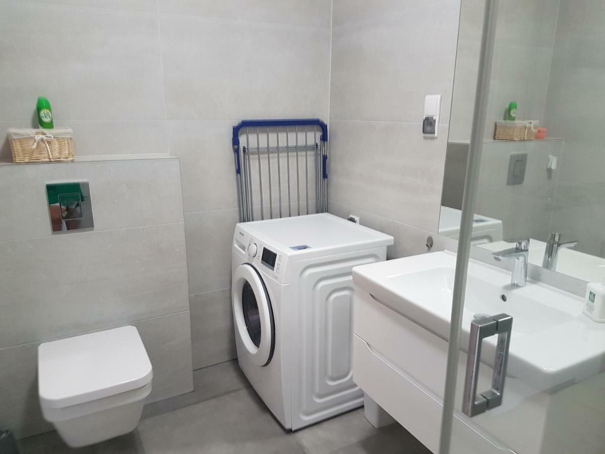 Apartament Baltyk Nadmorskie Tarasy Z Parkingiem Kołobrzeg Esterno foto