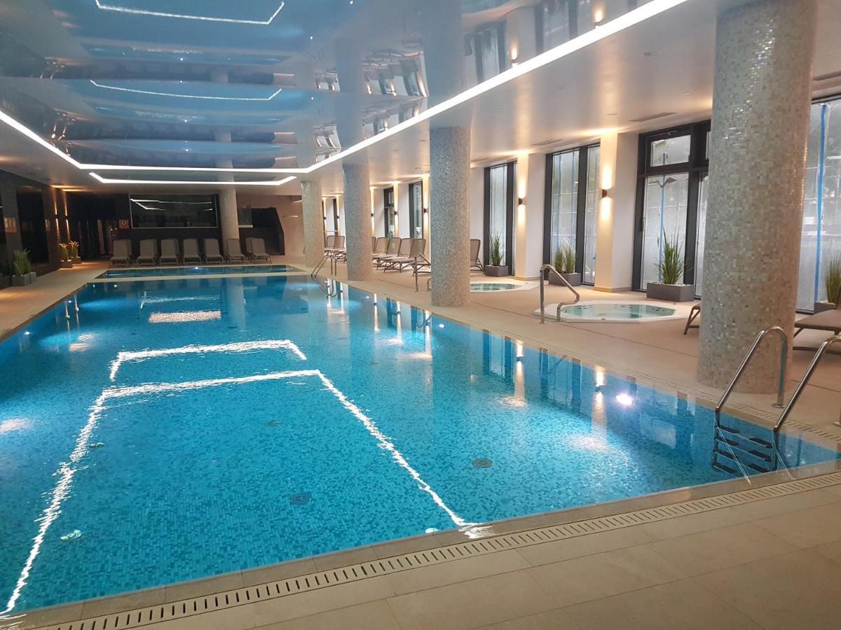 Apartament Baltyk Nadmorskie Tarasy Z Parkingiem Kołobrzeg Esterno foto